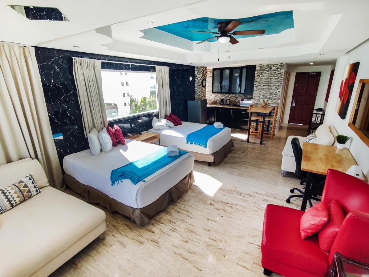 Paradise Beachfront & Nightlife Heart Cancun Exterior photo