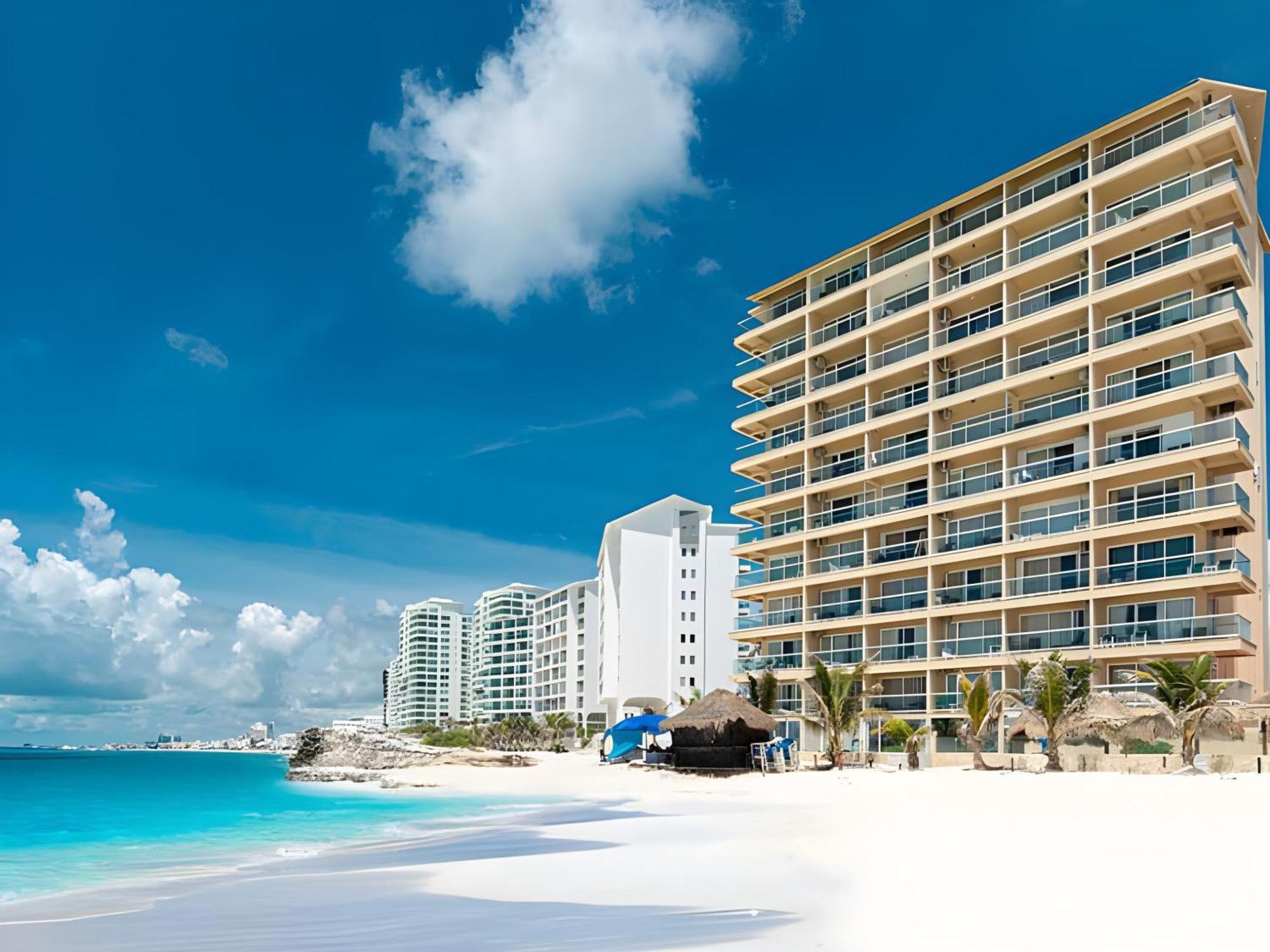 Paradise Beachfront & Nightlife Heart Cancun Exterior photo